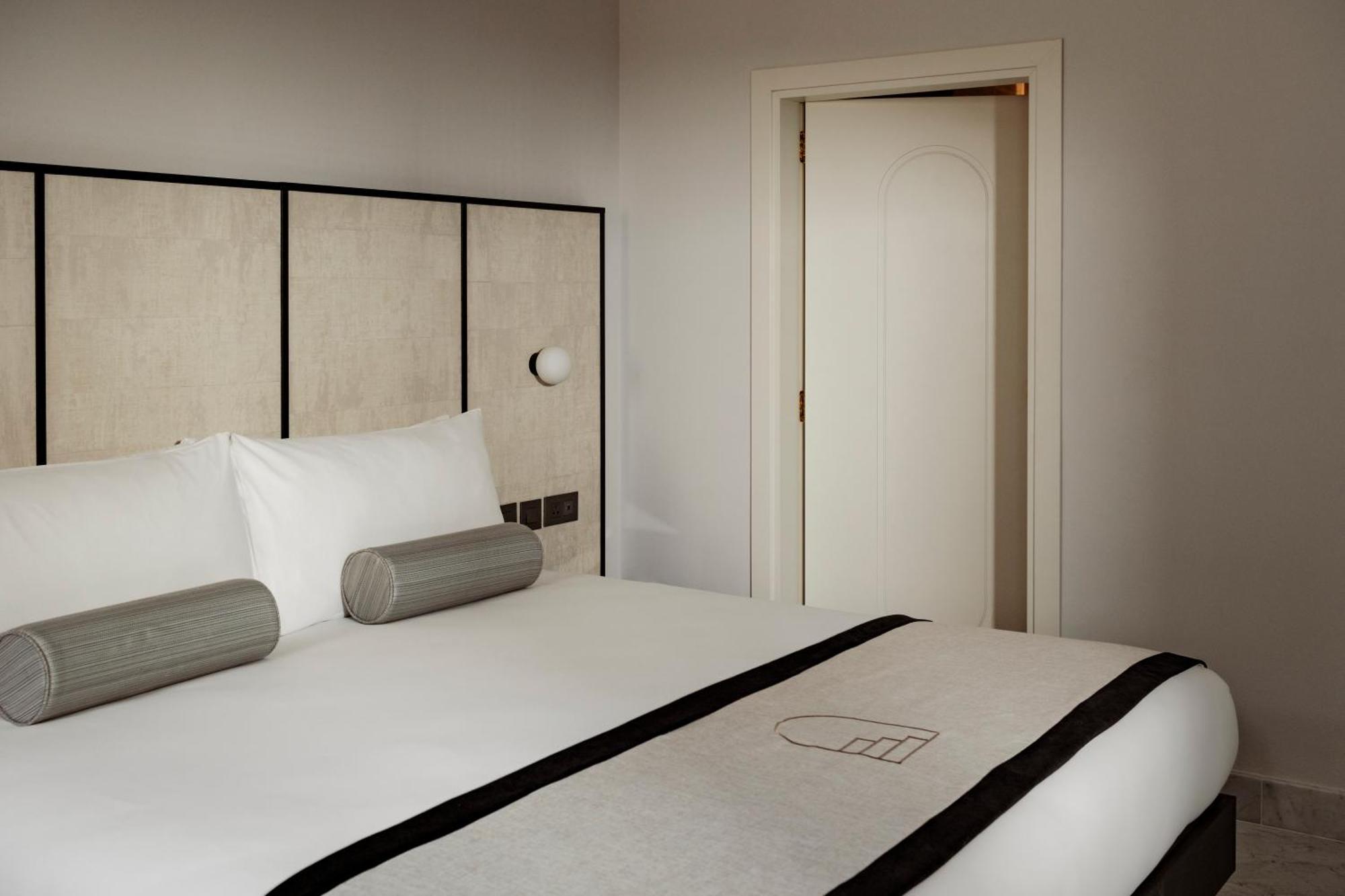 San Karlu Hotell Valletta Exteriör bild
